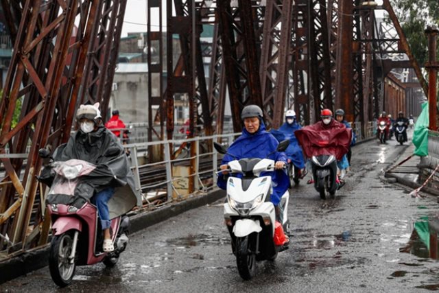 Nhiều khu vực mưa lớn, miền Bắc chuyển rét buốt